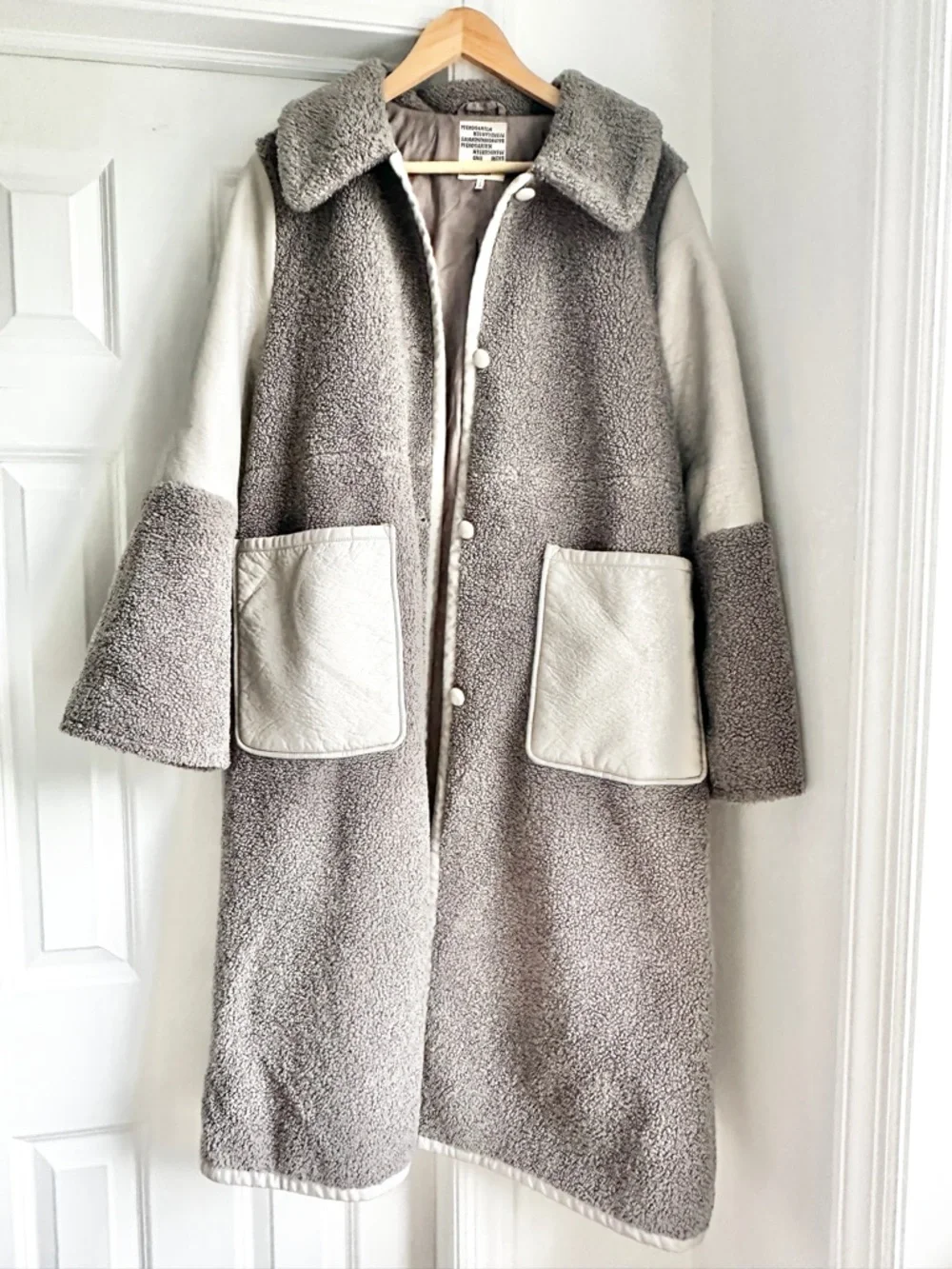 Baum und Pferdgarten Dea Shearling Two Tone Overcoat Gray Large